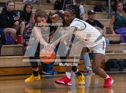 Thumbnail 1 in Long Island Lutheran vs Pinewood (Iolani Classic) photogallery.