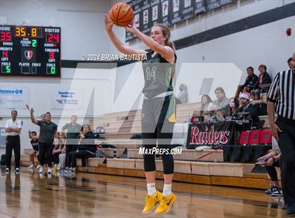 Thumbnail 2 in Long Island Lutheran vs Pinewood (Iolani Classic) photogallery.