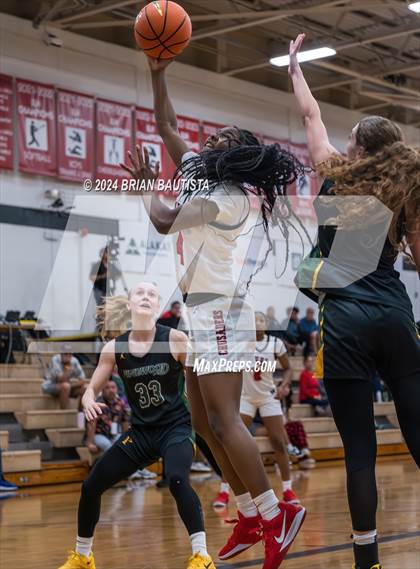 Thumbnail 1 in Long Island Lutheran vs Pinewood (Iolani Classic) photogallery.