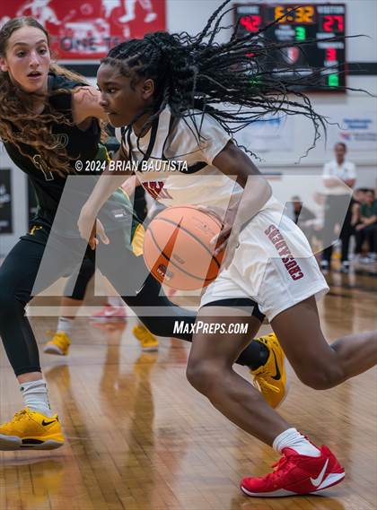 Thumbnail 2 in Long Island Lutheran vs Pinewood (Iolani Classic) photogallery.