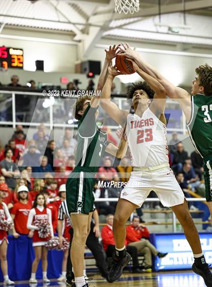 Thumbnail 3 in Zionsville vs Fishers (IHSAA 4A Sectional Semi Final) photogallery.