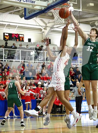 Thumbnail 3 in Zionsville vs Fishers (IHSAA 4A Sectional Semi Final) photogallery.