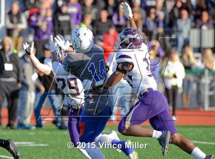 Thumbnail 3 in Lake Stevens @ Graham-Kapowsin (WIAA 4A Quarterfinal) photogallery.