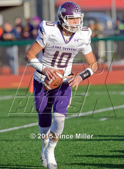 Thumbnail 3 in Lake Stevens @ Graham-Kapowsin (WIAA 4A Quarterfinal) photogallery.