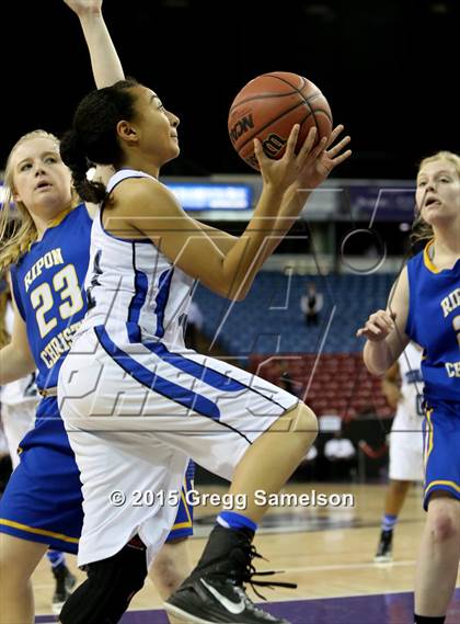 Thumbnail 3 in Ripon Christian vs Capital Christian (CIF SJS D5 Final) photogallery.
