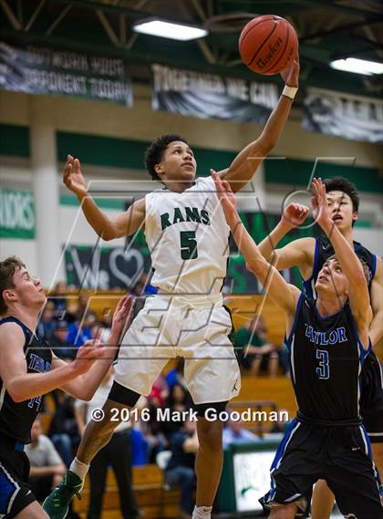 Thumbnail 1 in Katy Taylor vs Mayde Creek photogallery.