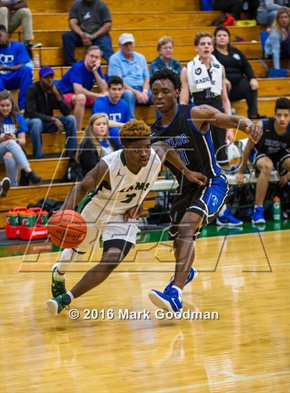 Thumbnail 3 in Katy Taylor vs Mayde Creek photogallery.