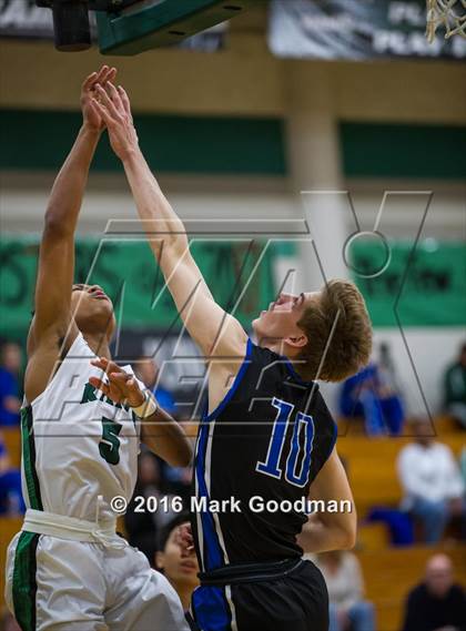 Thumbnail 3 in Katy Taylor vs Mayde Creek photogallery.