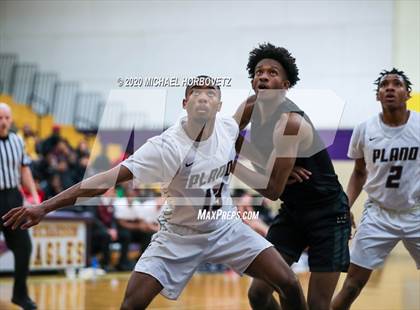 Thumbnail 2 in Wylie vs. Plano (UIL 6A Bi-District Playoff) photogallery.