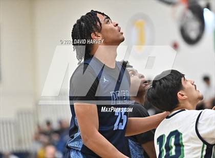 Thumbnail 1 in Vista PEAK Prep vs Kennedy photogallery.