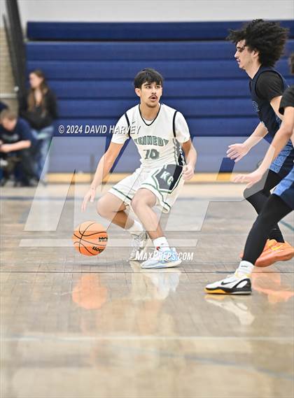 Thumbnail 3 in Vista PEAK Prep vs Kennedy photogallery.