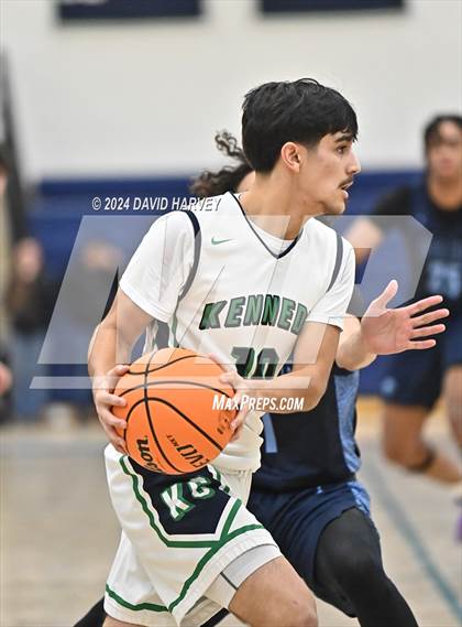 Thumbnail 2 in Vista PEAK Prep vs Kennedy photogallery.