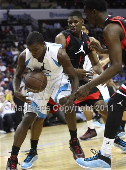 Thumbnail 1 in 2011 Jordan Brand Classic (National Game)  photogallery.