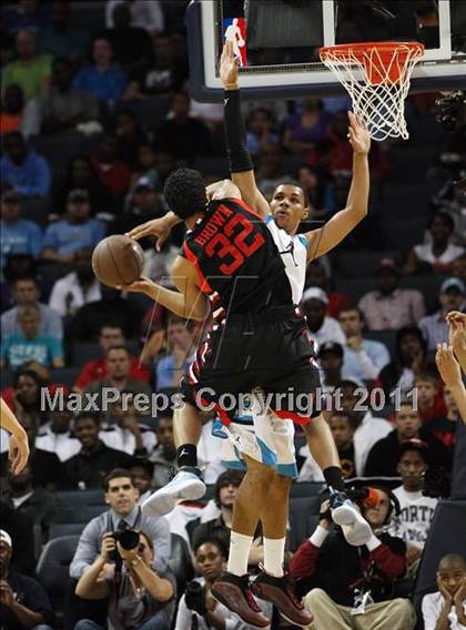 Thumbnail 1 in 2011 Jordan Brand Classic (National Game)  photogallery.