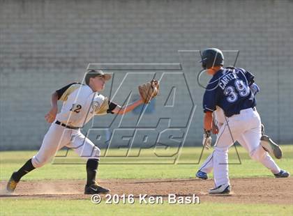 Thumbnail 2 in Oak Park @ Camarillo photogallery.