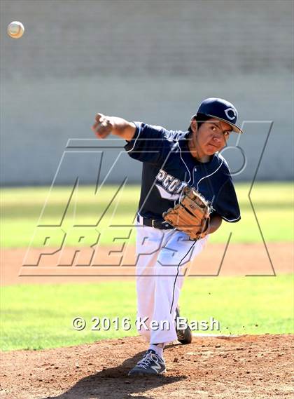 Thumbnail 1 in Oak Park @ Camarillo photogallery.