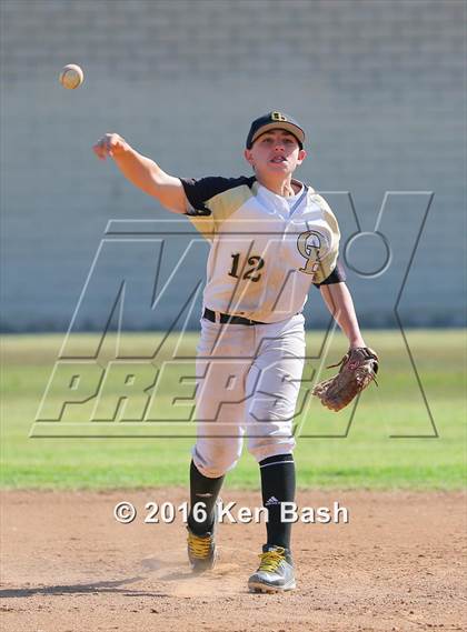 Thumbnail 3 in Oak Park @ Camarillo photogallery.