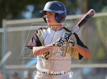 Thumbnail 2 in Oak Park @ Camarillo photogallery.