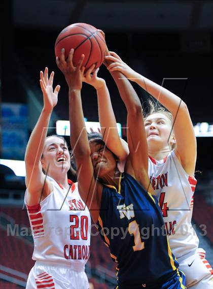 Thumbnail 2 in Flowing Wells @ Seton Catholic (AIA D2 Semifinals) photogallery.
