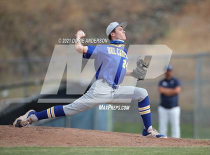 Thumbnail 2 in Del Campo @ Vista del Lago photogallery.
