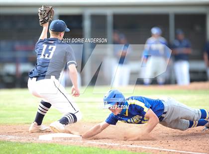 Thumbnail 2 in Del Campo @ Vista del Lago photogallery.