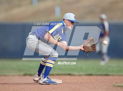 Thumbnail 2 in Del Campo @ Vista del Lago photogallery.