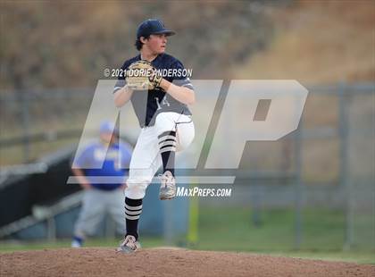 Thumbnail 1 in Del Campo @ Vista del Lago photogallery.