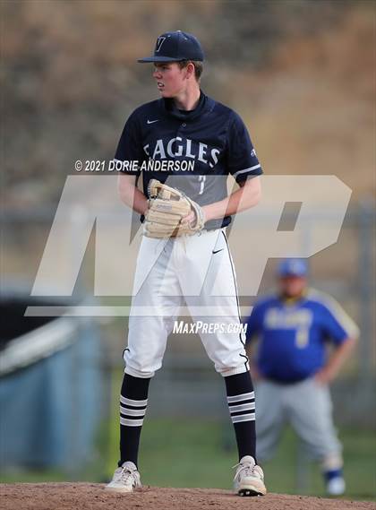 Thumbnail 1 in Del Campo @ Vista del Lago photogallery.