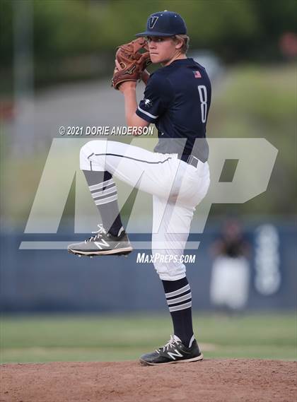 Thumbnail 2 in Del Campo @ Vista del Lago photogallery.