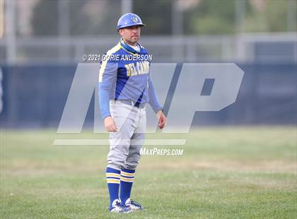 Thumbnail 3 in Del Campo @ Vista del Lago photogallery.