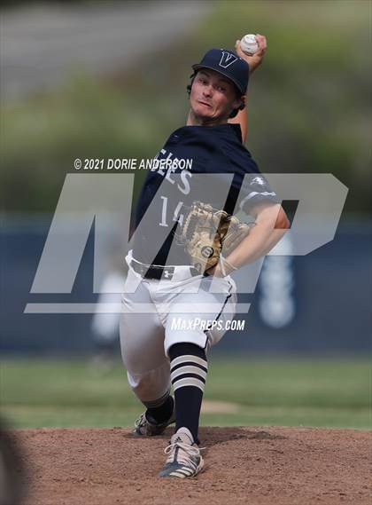 Thumbnail 1 in Del Campo @ Vista del Lago photogallery.