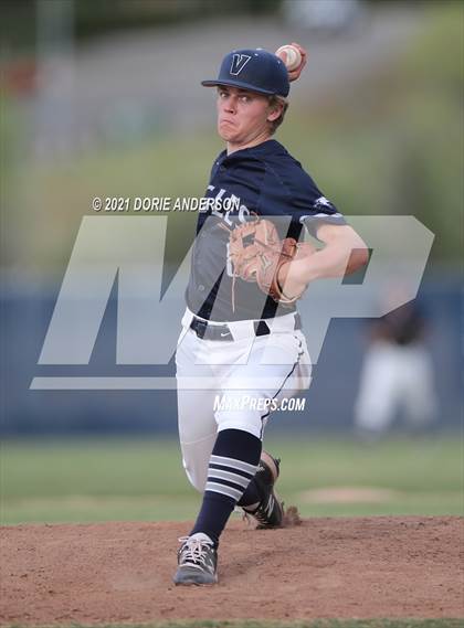 Thumbnail 3 in Del Campo @ Vista del Lago photogallery.