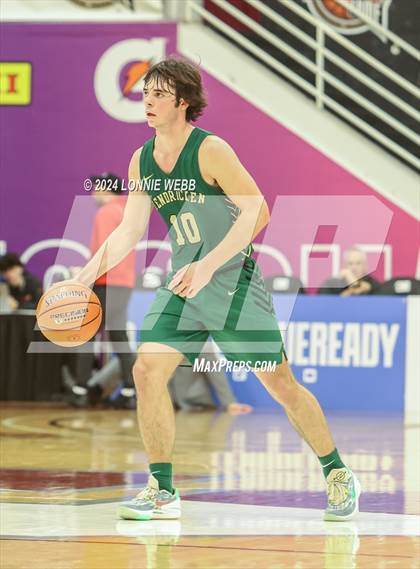 Thumbnail 3 in Gulliver Prep vs. Bishop Hendricken (Spalding Hoophall Classic) photogallery.