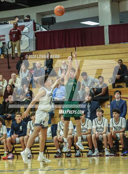 Thumbnail 2 in Gulliver Prep vs. Bishop Hendricken (Spalding Hoophall Classic) photogallery.