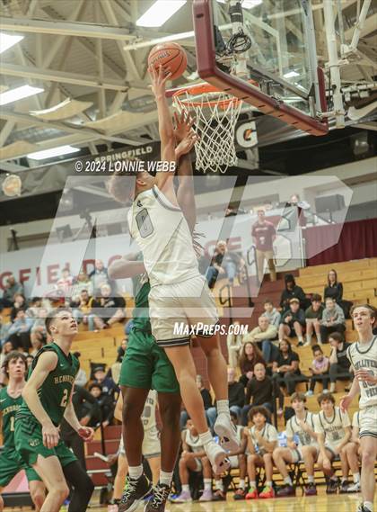 Thumbnail 3 in Gulliver Prep vs. Bishop Hendricken (Spalding Hoophall Classic) photogallery.