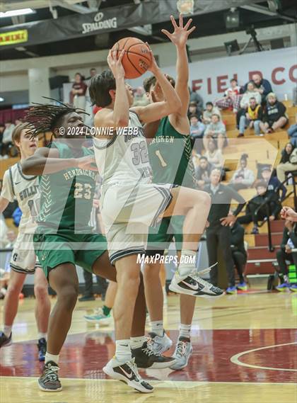 Thumbnail 2 in Gulliver Prep vs. Bishop Hendricken (Spalding Hoophall Classic) photogallery.