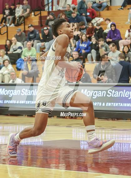 Thumbnail 2 in Gulliver Prep vs. Bishop Hendricken (Spalding Hoophall Classic) photogallery.