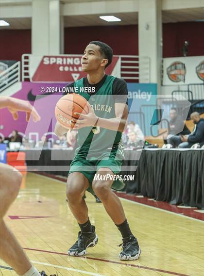 Thumbnail 1 in Gulliver Prep vs. Bishop Hendricken (Spalding Hoophall Classic) photogallery.