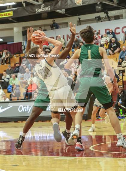 Thumbnail 2 in Gulliver Prep vs. Bishop Hendricken (Spalding Hoophall Classic) photogallery.
