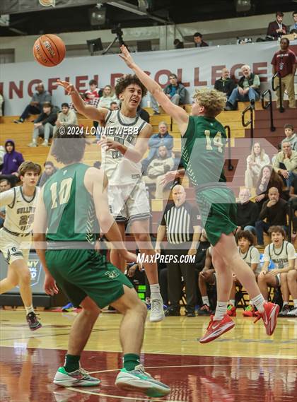Thumbnail 3 in Gulliver Prep vs. Bishop Hendricken (Spalding Hoophall Classic) photogallery.