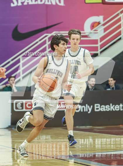 Thumbnail 3 in Gulliver Prep vs. Bishop Hendricken (Spalding Hoophall Classic) photogallery.