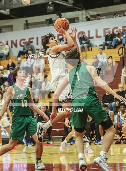 Thumbnail 3 in Gulliver Prep vs. Bishop Hendricken (Spalding Hoophall Classic) photogallery.