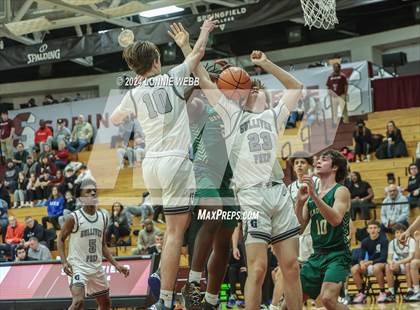 Thumbnail 3 in Gulliver Prep vs. Bishop Hendricken (Spalding Hoophall Classic) photogallery.