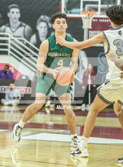Thumbnail 3 in Gulliver Prep vs. Bishop Hendricken (Spalding Hoophall Classic) photogallery.