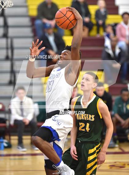 Thumbnail 1 in Federal Way vs Kentridge (WIAA District 3 Playoff) photogallery.