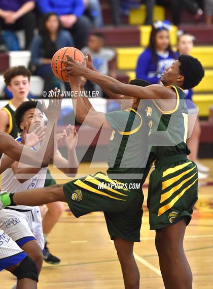 Thumbnail 1 in Federal Way vs Kentridge (WIAA District 3 Playoff) photogallery.