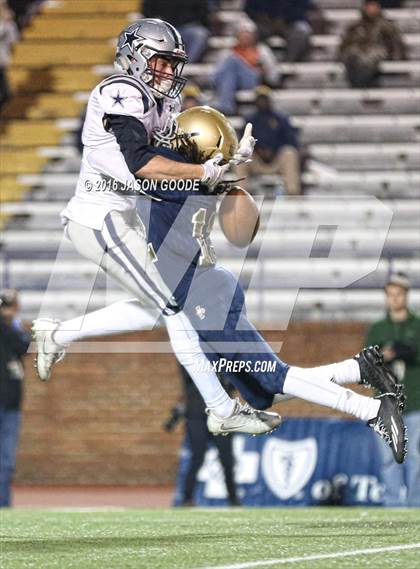 Thumbnail 2 in Farragut vs. Independence (TSSAA Division I Class 5A Final) photogallery.