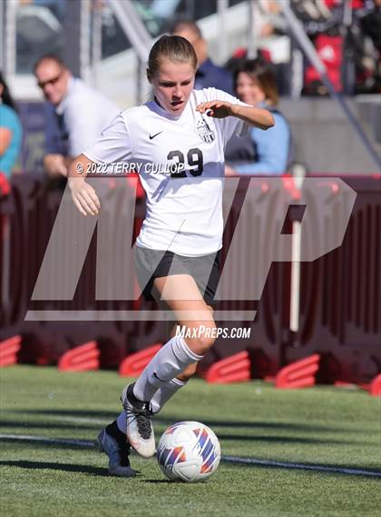 Thumbnail 3 in Farmington vs. Davis (UHSAA 6A Final) photogallery.