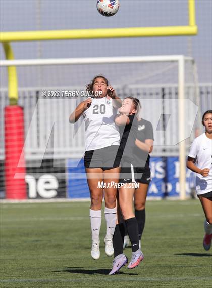 Thumbnail 3 in Farmington vs. Davis (UHSAA 6A Final) photogallery.