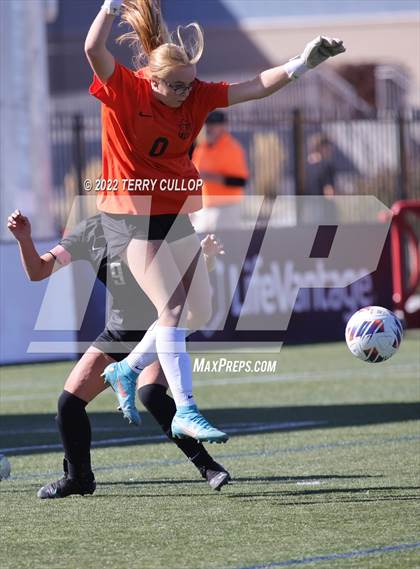 Thumbnail 3 in Farmington vs. Davis (UHSAA 6A Final) photogallery.